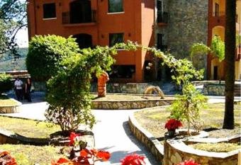 Hotel Hacienda Cola del Caballo allows 18 year olds to book a room