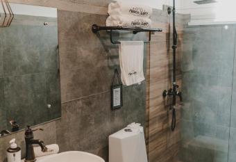 Peace Lofts has Balcony rooms