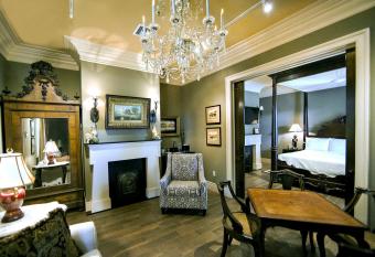 The Inn at Houmas House Estate has Balcony rooms