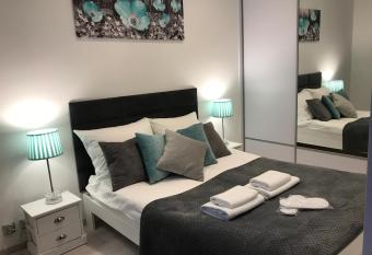 DbD Apartament - Gray Turkus has Balcony rooms