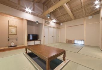 Yunotani Senkei allows 18 year olds to book a room