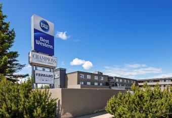 Best Western Airdrie has Balcony rooms