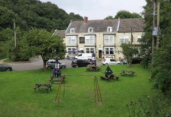 Fox & Hound Hotel allows 18 year olds to book a room