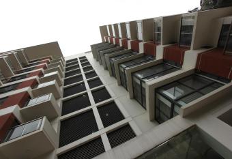 Spring Hill Apartments has Balcony rooms