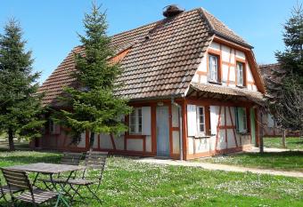 Les Loges de l Ecomus  e D Alsace allows 18 year olds to book a room