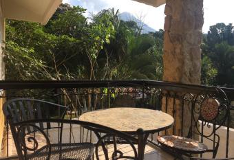 Villas las Palmas has Balcony rooms