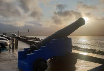 Surfers Getaway - Room Staycation has Balcony rooms