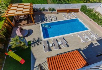 Villa Tea has Balcony rooms