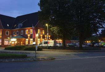 Schollers Restaurant & Hotel allows 18 year olds to book a room