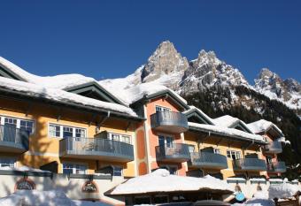 Sporting Clubresidence has Balcony rooms