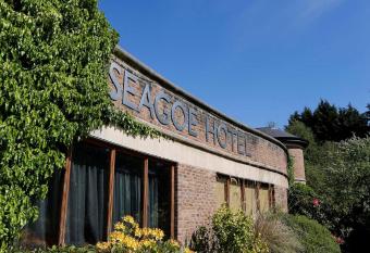 Seagoe Hotel allows 18 year olds to book a room