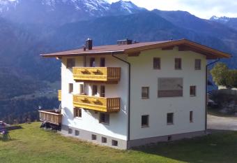 Gasthof Leiter  s Hoamatl has Balcony rooms