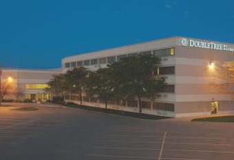 DoubleTree by Hilton Holland has Balcony rooms