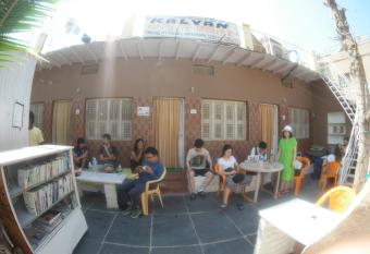 Kalyan Guesthouse has Balcony rooms