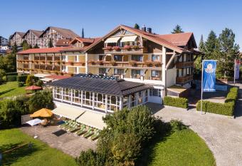 Parkhotel Tannenhof has Balcony rooms