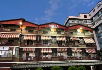 Molla Hotel Restorant has Balcony rooms