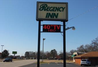 Regency Inn Bald Knob has Smoking rooms