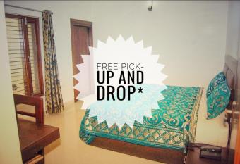 Tree Of Happiness Homestay. has Balcony rooms