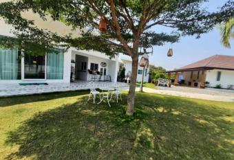 Pon Resort has Balcony rooms