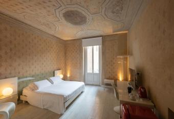 Scaravelli Residenza allows 18 year olds to book a room