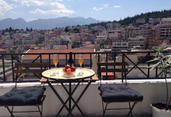 Cozy Loft - Best view of the city has Balcony rooms