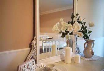 La Rosa Del Barone has Balcony rooms