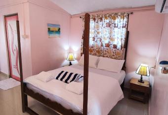 Maria Paulo Guest House Bar and Restaurant allows 18 year olds to book a room