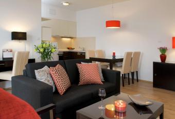 Escala Hotel & Suites allows 18 year olds to book a room