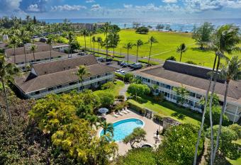 Plantation Hale Suites has Balcony rooms