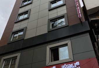 Hotel Grand Suites has Smoking rooms