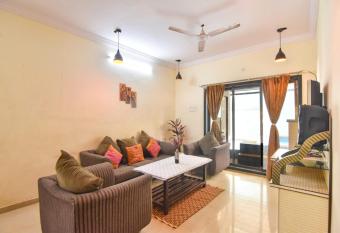 EMPYREAN STAYs-3bhk-AC-WIFI-POOL-BBQ-SAI BLESSING VILLA, LONAVALA has Balcony rooms