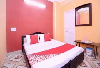 Cheerful & delight stay in Shimla has Balcony rooms