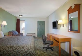 Days Inn by Wyndham Wichita West Near Airport has Smoking/Balcony rooms