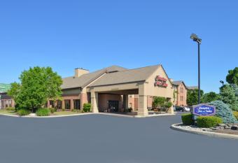 Comfort Inn & Suites allows 18 year olds to book a room