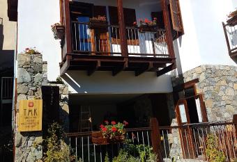 Kalopanayiotis Museum Studio allows 18 year olds to book a room