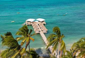 Blue Moon Resort has Balcony rooms