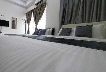 Z&Z Studio Room allows 18 year olds to book a room