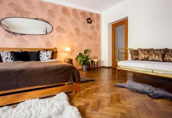 Krist  nka allows 18 year olds to book a room