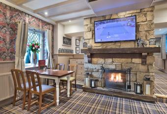 West Port Hotel allows 18 year olds to book a room