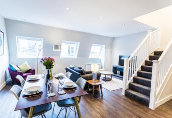 Suite Life Serviced Apartments - Old Town allows 18 year olds to book a room