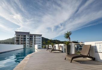Central Holborn Apartments has Balcony rooms