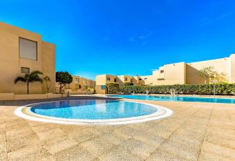 Family Townhouse La Tejita has Balcony rooms