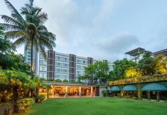 Kenilworth Hotel, Kolkata allows 18 year olds to book a room