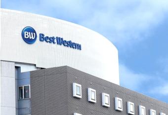 Best Western Osaka Tsukamoto has Smoking rooms