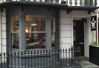 Guest And The City allows 18 year olds to book a room