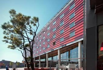 Qubus Hotel Bielsko-Bia  a allows 18 year olds to book a room