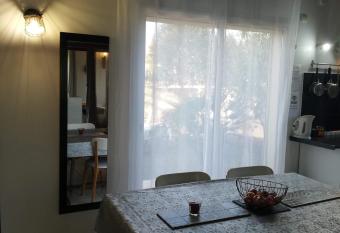 Loft Ambrussum maison Meubl  e avec jacuzzi ext  rieur allows 18 year olds to book a room