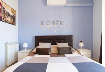 Attico Triremi allows 18 year olds to book a room