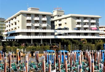 Corso - Appartamenti has Balcony rooms