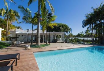 Byron Springs allows 18 year olds to book a room